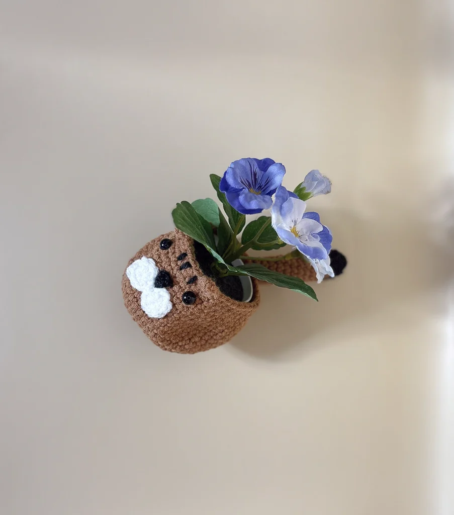 How to Decorate Small Spaces with Handmade Items – Smart Styling for Small Homes