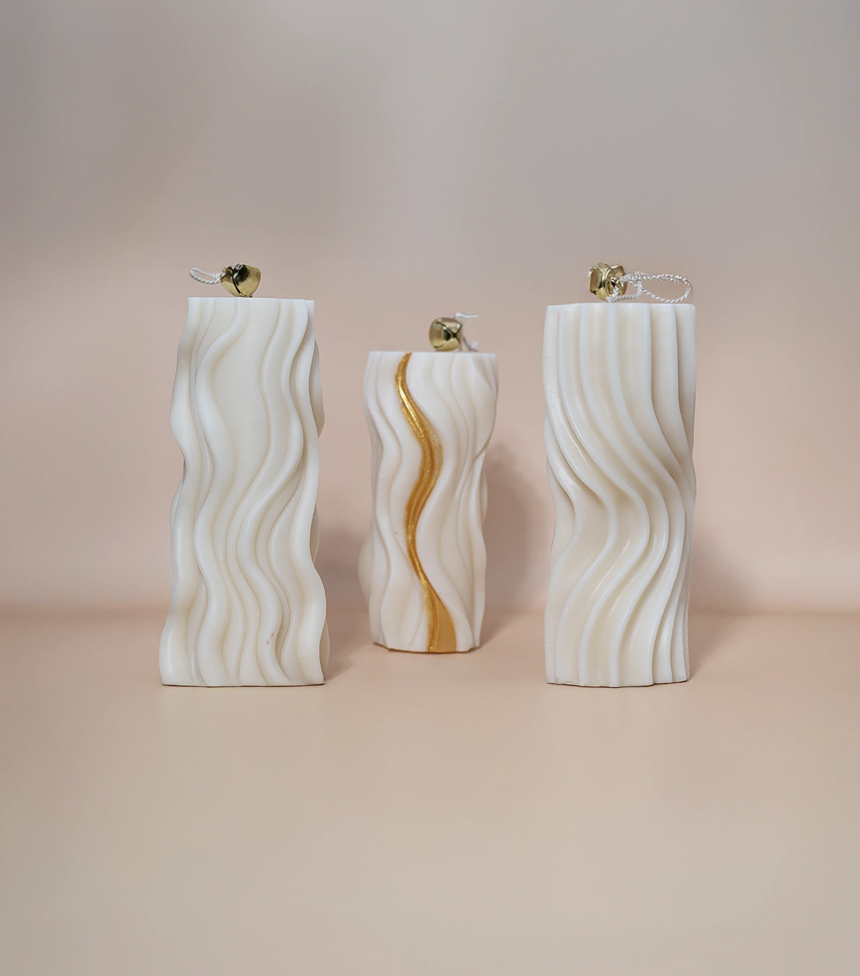 Wavy pillar candles - Image 4