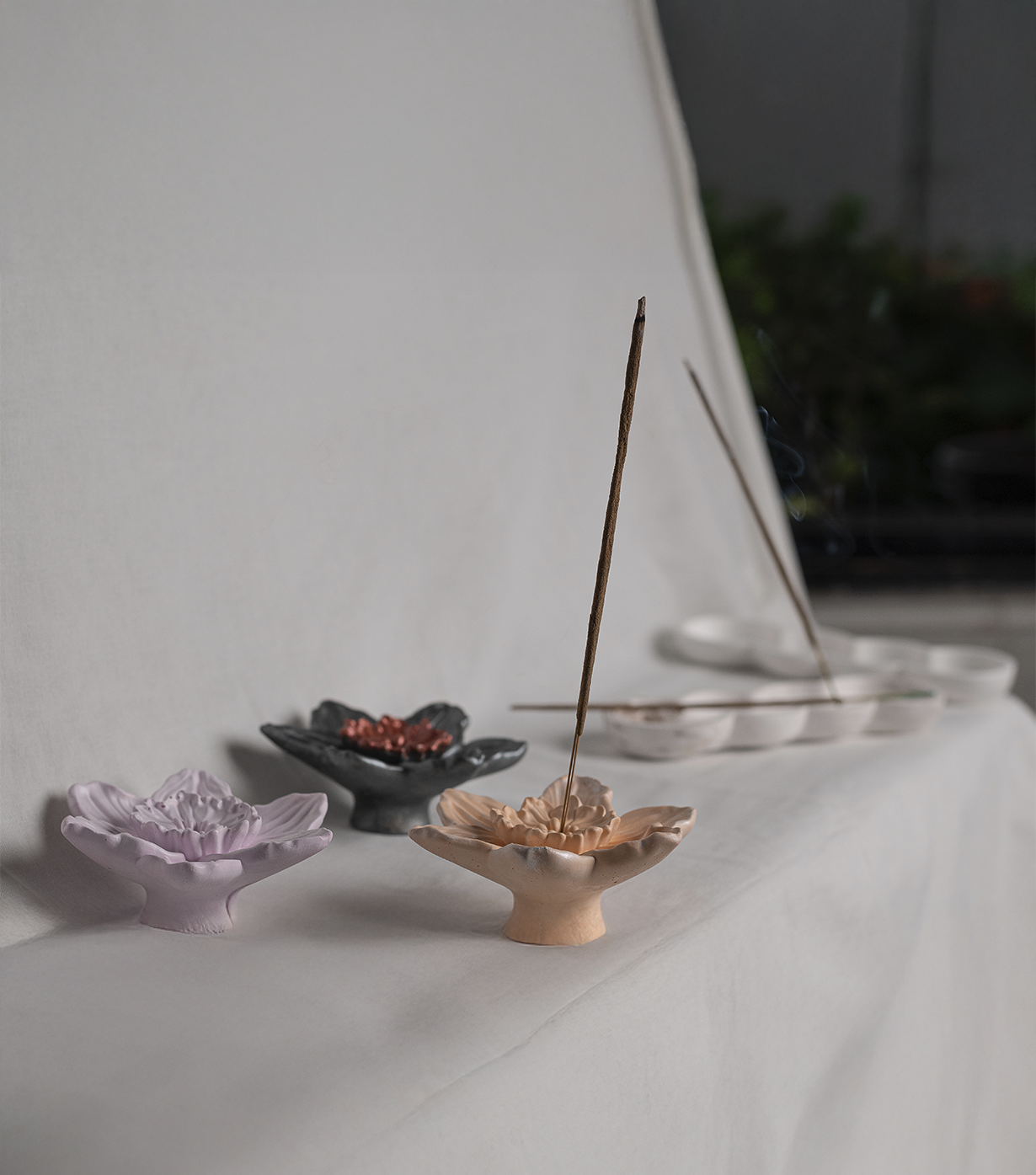 Blooming Daffodil Incense holder - Image 9