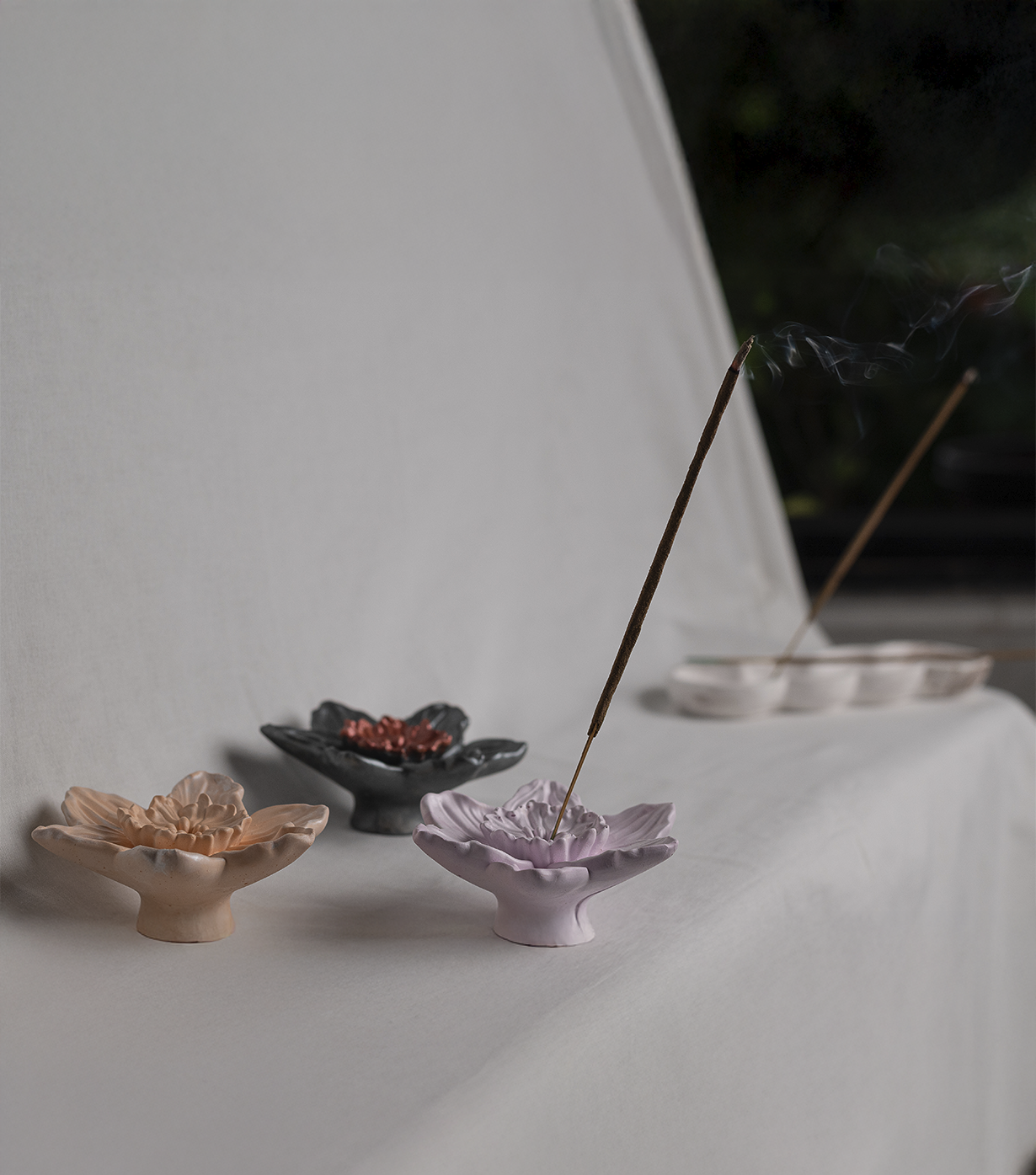 Blooming Daffodil Incense holder - Image 7