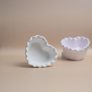 Heart with frills cup