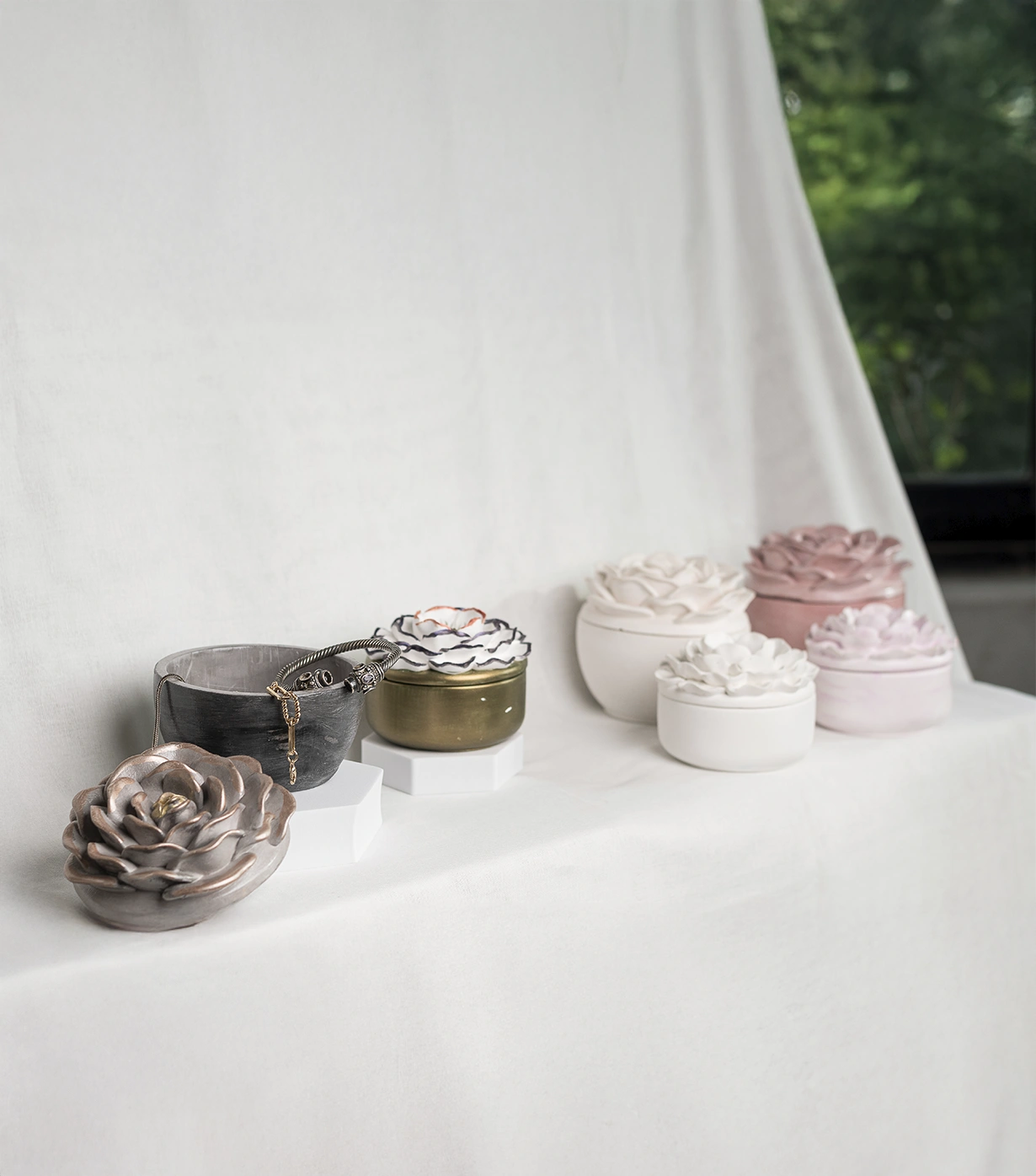 How to Decorate Small Spaces with Handmade Items – Smart Styling for Small Homes