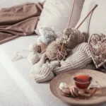 Cozy Home Decor Ideas Using Crochet & Knitted Items – Budget-Friendly Styling