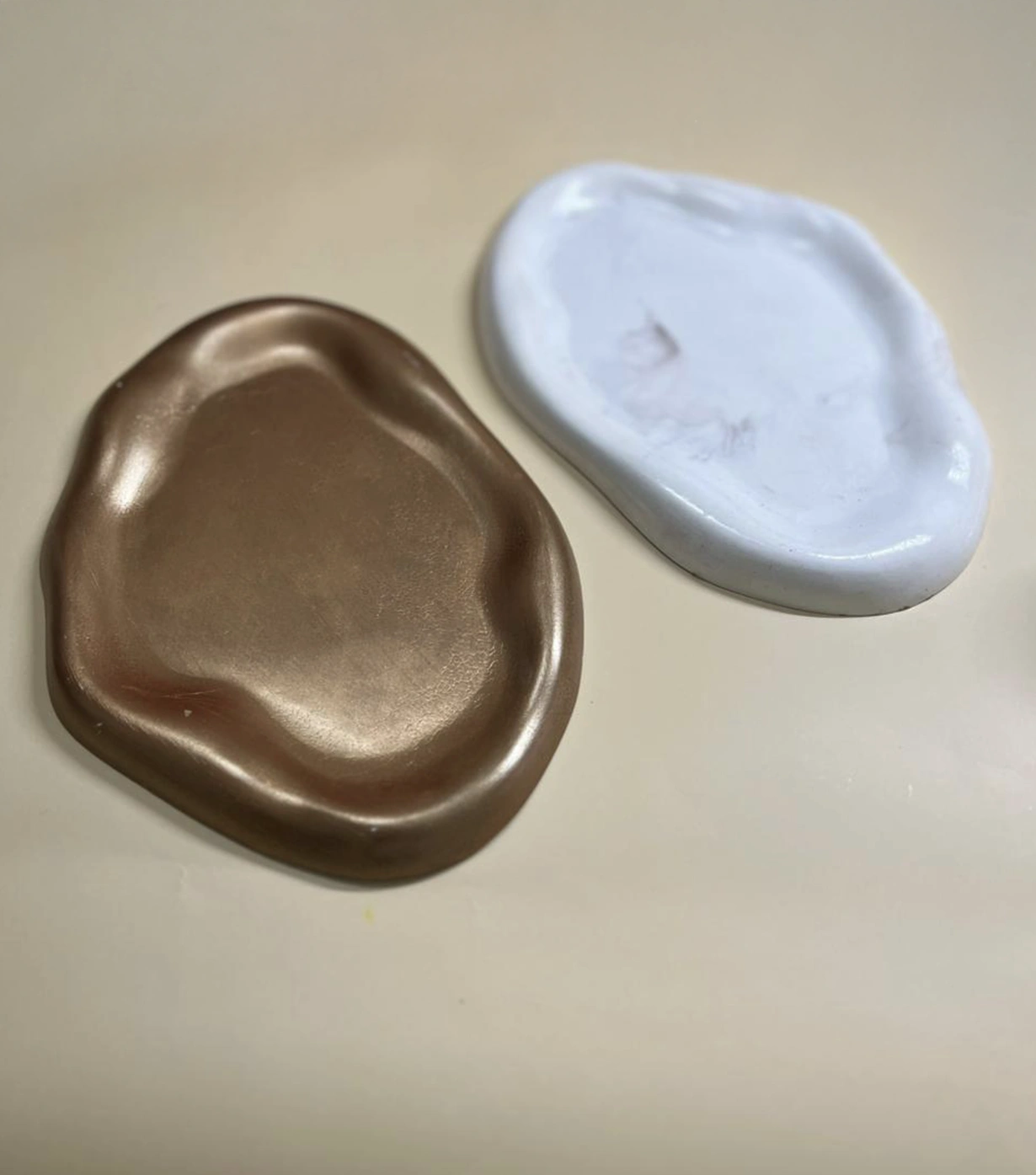 wavy circle tray